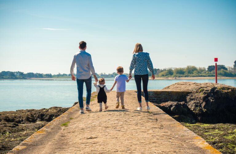 Famille à la mer - photographe